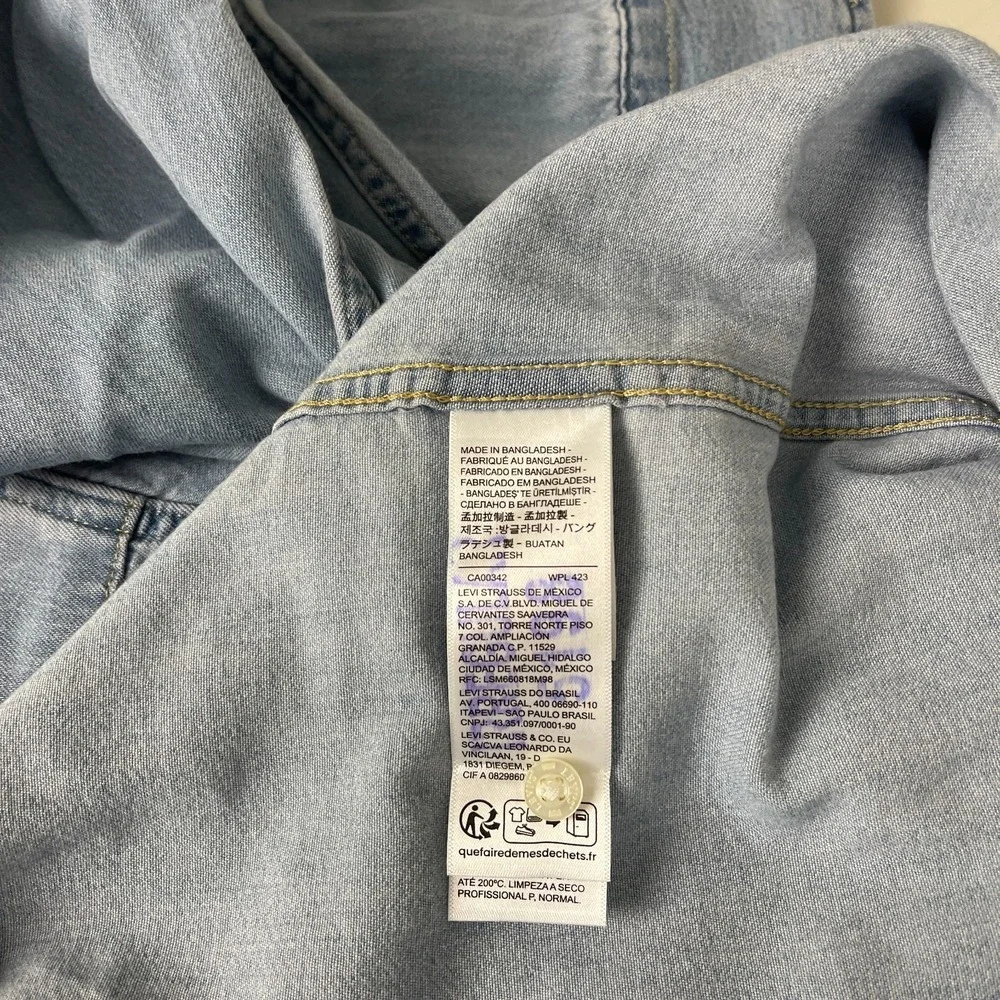 Levis Shirt Mens Small Blue Denim The Western Pearl Snap Yoke Cowboy Ranch Rodeo